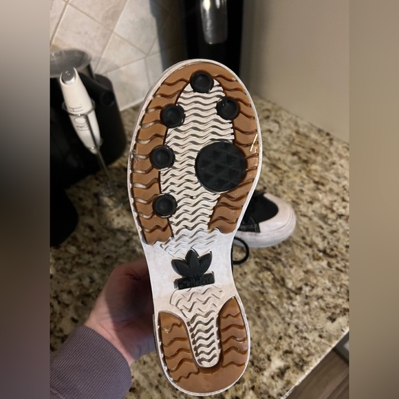 Adidas // Sz 6 - Picture 4 of 4